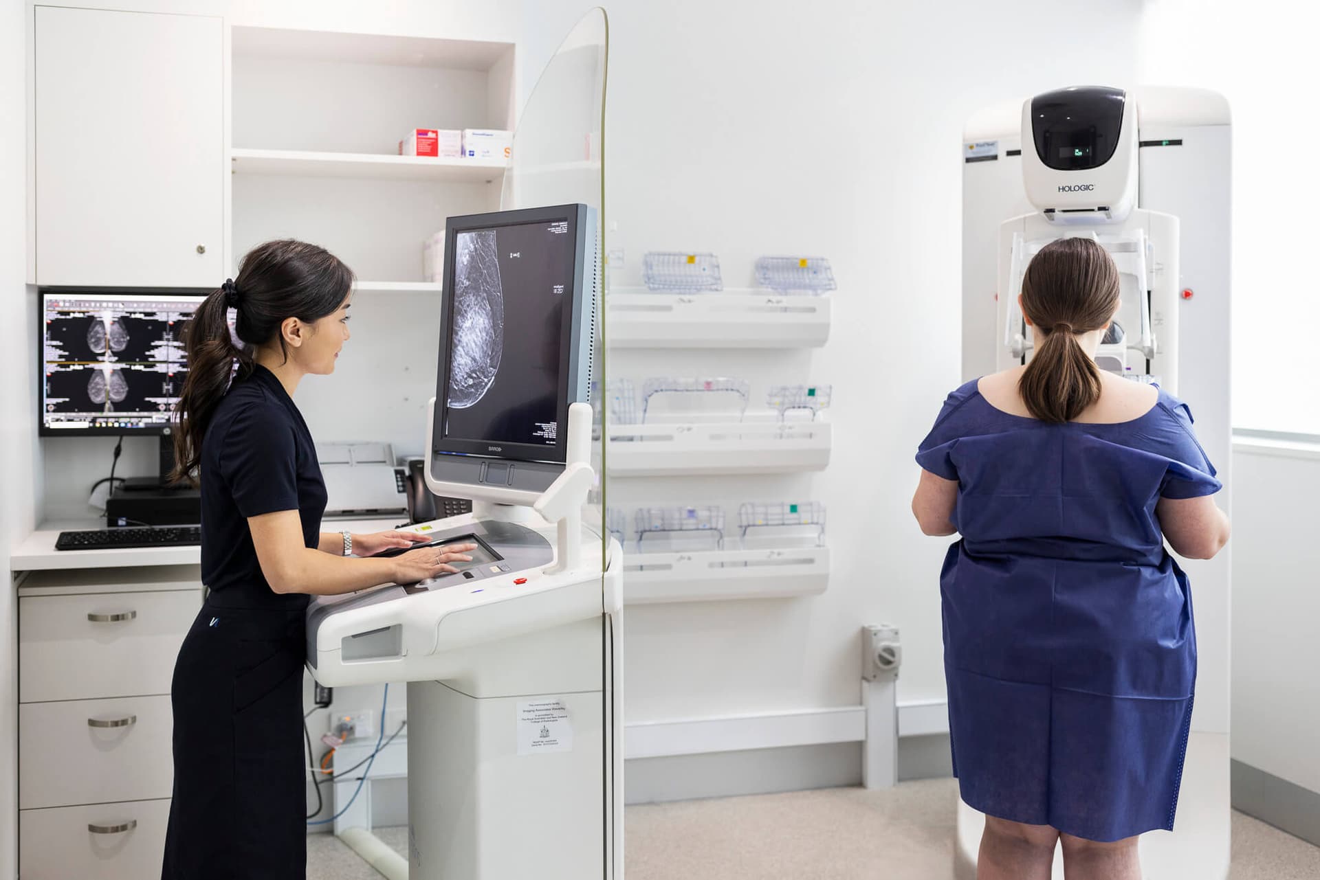 Woman St Scan Women's Imaging Services Near Me | Imaging Associates